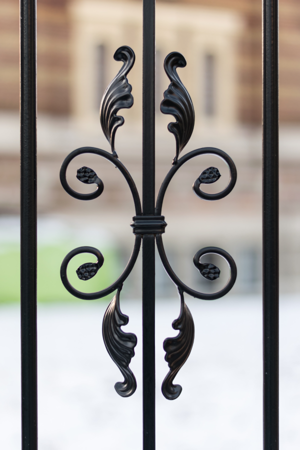 kuty znak informacyjny